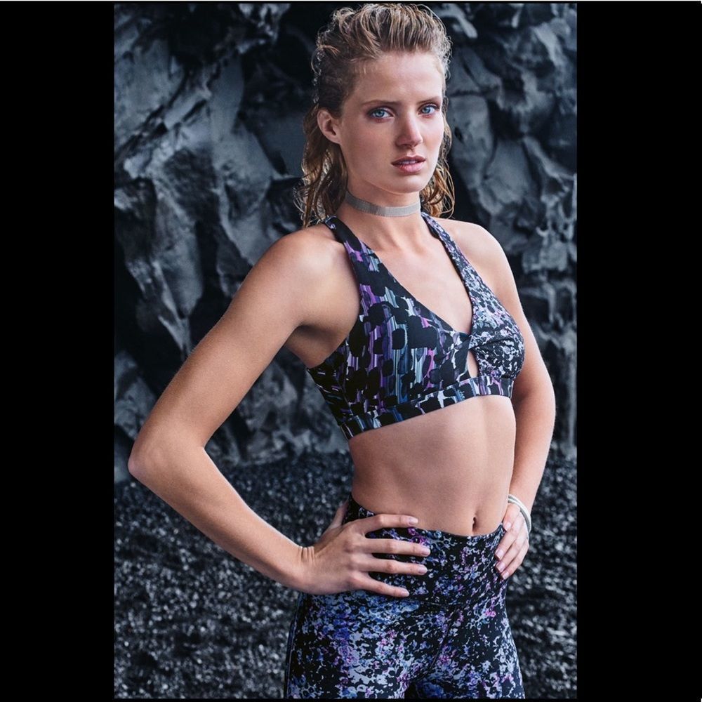 Fabletics Ellie Sports Bra in Violet Storm sz M - Picture 4 of 10